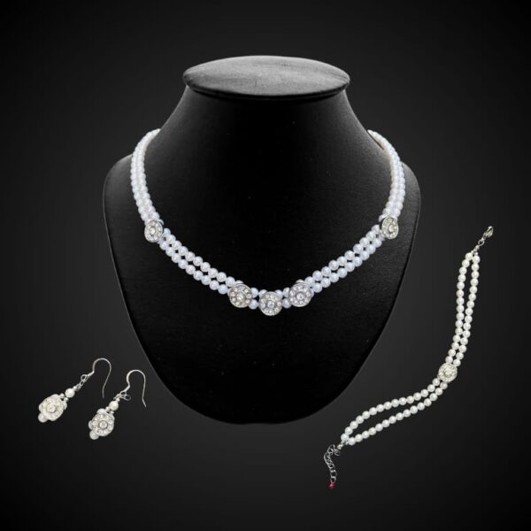 Shell Pearl Necklace Set