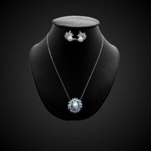 Shell Pearl/Cubic Zirconia Necklace Set