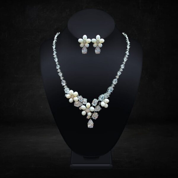 Pearl/Cubic Zirconia Necklace Set