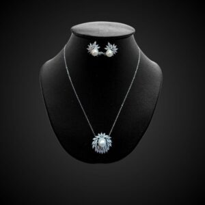 Shell Pearl/Cubic Zirconia Necklace Set