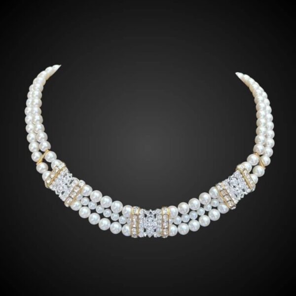 Shell Pearl Necklace