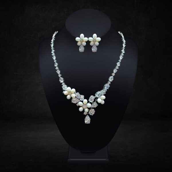 Pearl/Cubic Zirconia Necklace Set