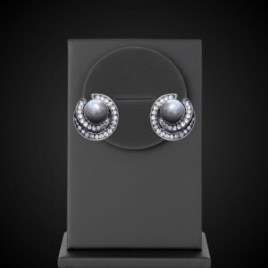 Shell Pearl Earring