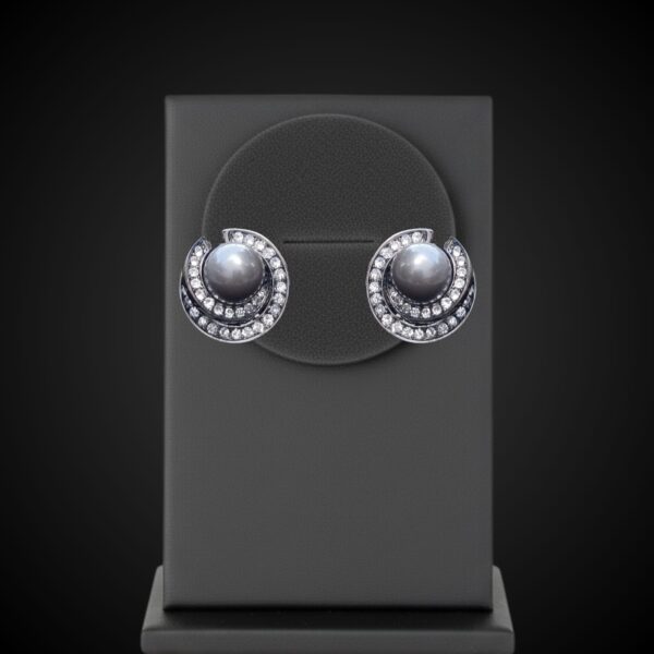 Shell Pearl Earring