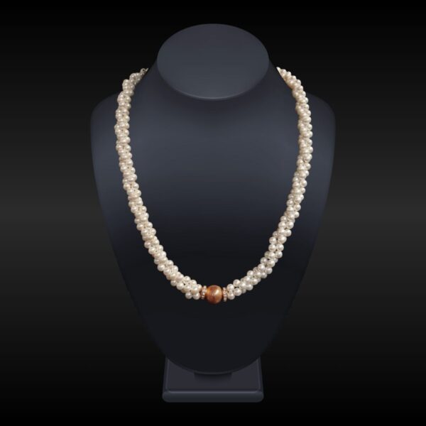 Shell Pearl Necklace